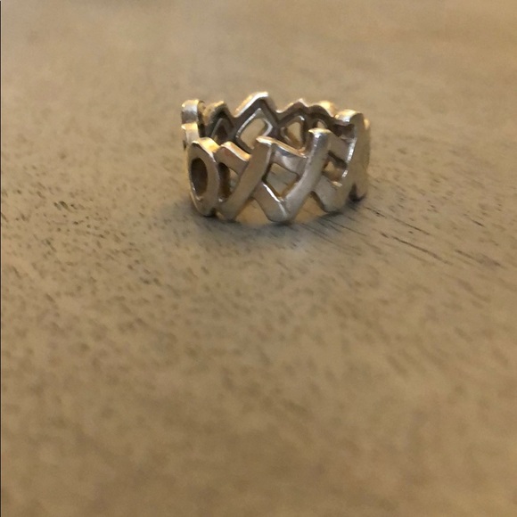 Tiffany & Co. XOXO Ring - Picture 1 of 4